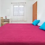 Apartamento By The Sea - 6957 Fažana